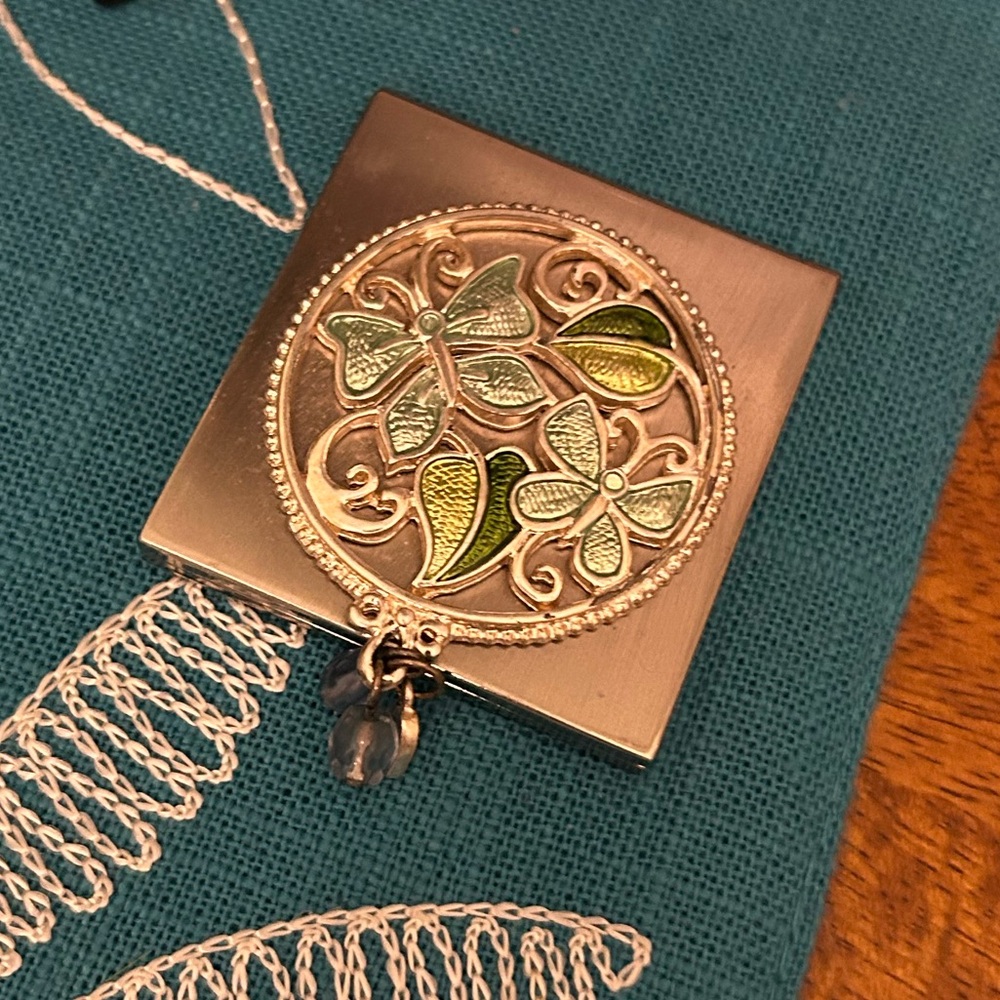 Vintage Mirror / Compact